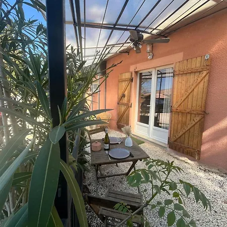 Lägenhet Cosy Avec Climatisation Et Terrasse Malataverne